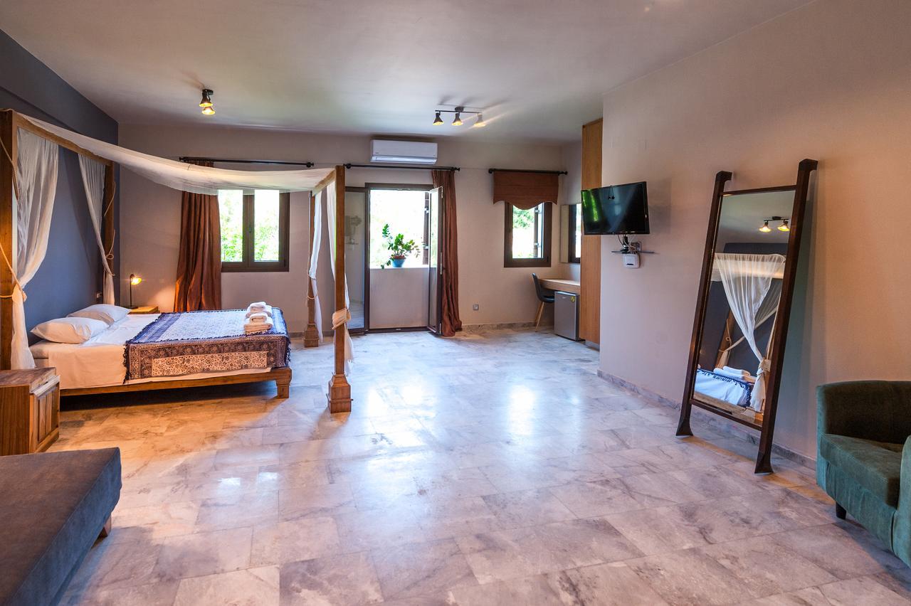 Minoos Hotel Ханья Экстерьер фото